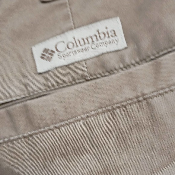 Columbia Sportswear Pleated Front Shorts Size 38 Waist 8.5 Inch Inseam‎ - Picture 11 of 13